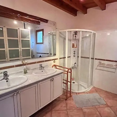 Holiday home Avec Piscine Au Coeur Des Pyrenees *