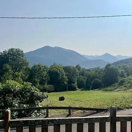 Avec Piscine Au Coeur Des Pyrenees Holiday home *